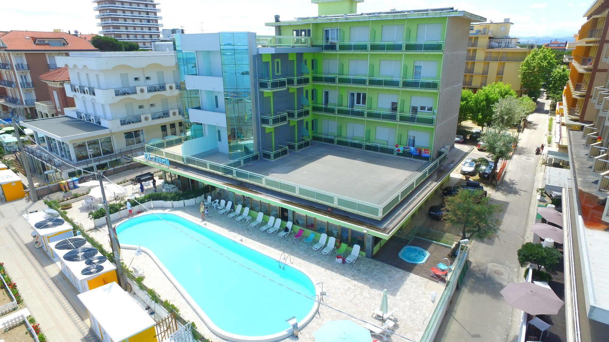 Hotel Elizabeth Белариа-Игеа Марина Екстериор снимка